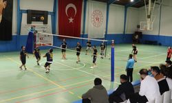 Havza'da 29 Ekim Cumhuriyet Bayramı Voleybol Halk Turnuvası başladı