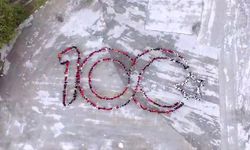 Karabük'te öğrenciler "100. yıl" koreografisi oluşturdu