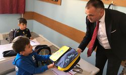Salıpazarı Belediye Başkanı Akgül'den deprem bölgesindeki öğrencilere ziyaret