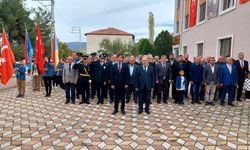 Sinop'ta 29 Ekim Cumhuriyet Bayramı dolasıyla çelenk sunma törenleri yapıldı