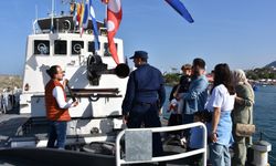 Trabzon'da TCSG-95 Sahil Güvenlik Botu vatandaşların ziyaretine açıldı