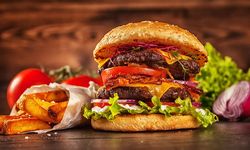 Airfryer ile mükemmel Karamelize Soğanlı Hamburger tarifi