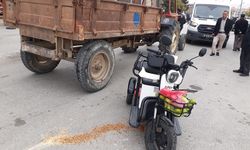 Osmancık'ta korkutan kaza! Traktör ile elektrikli motosiklet çarpıştı