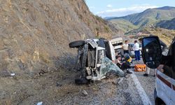 Çorum'da feci kaza: Minibüs şarampole yattı