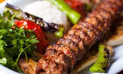 Kokusuna dayanamayacaksınız: En kolay ve lezzetli Urfa Kebabı nasıl yapılır?