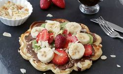 Tatlı tutkunlarının gözdesi: Damakları şenlendiren Waffle nasıl yapılır?