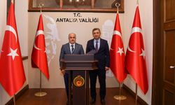Çorum Valisi Dağlı'dan Antalya Valisi Şahin'e ziyaret