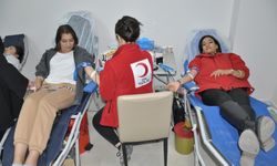 Gümüşhacıköy'de  öğrencilerinden kan bağışı kampanyasına destek