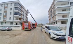 Samsun’da 5 katlı binan çatı katında yangın çıktı