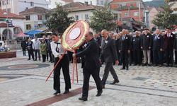 Zonguldak'ta Öğretmenler Günü kutlandı