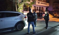 Çorum'da baba-oğul kavgası: 3 kişi bıçaklanarak yaralandı