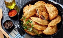 Türk mutfağının enfes lezzeti: Ev yapımı Çiğ Börek tarifi