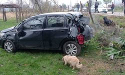 Salıpazarı'nda devrilen otomobildeki 2 kişi yaralandı
