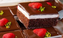 Çikolata tutkunları için: Yumuşacık Islak Kek tarifi