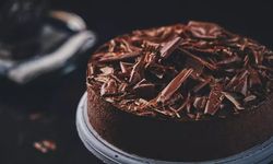 Sevdikleriniz için mükemmel sürpriz: Çikolatalı Yaş Pasta tarifi