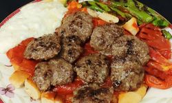 Bursa'nın meşhur lezzeti: Herkesin yapabileceği en kolay Pideli Köfte tarifi