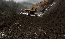 GÜNCELLEME - Karabük'te heyelan nedeniyle kapanan köy yolu ulaşıma açıldı