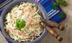 Diyet dostu Salata: Herkesin merak ettiği Coleslaw Salata tarifi