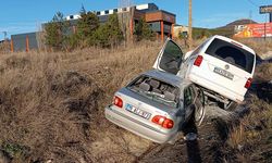 Çorum-Samsun yolunda trafik kazası: Araçlar kanala uçtu, yaralılar var