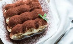Az malzeme, çok lezzet: Herkesin yapabileceği Kedi Dili Pasta tarifi