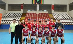 Samsun Tekkeköy Necati Akçağlılar Anadolu Lisesi Futsal Takımı yarı finale kaldı