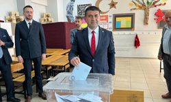 Çorum yerel seçimleri: Başkan adayı Yaşar Anaç oyunu kullandı