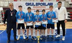 Osmancık Atatürk Ortaokulu Badminton Takımı Türkiye ikincisi oldu!