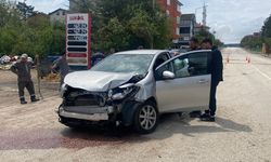 Karabük'te tırla çarpışan otomobilin sürücüsü yaralandı