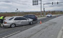 Çorum'da korkutan trafik kazası: İki araç çarpıştı, 5 kişi yaralandı