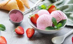 Yaz sıcaklarında serinleten lezzet: Evde yapabileceğiniz en iyi Dondurma tarifi