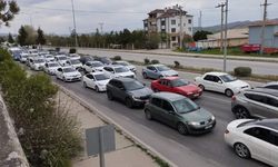 Çorum - Ankara yolu kilitlendi: Tatilcilerinin dönüş çilesi başladı