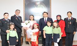 Çorum'da 23 Nisan kutlamaları: Öğrenciler Jandarma komutanı oldular