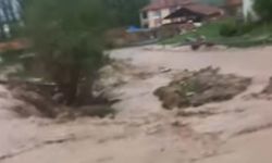 Söğütyolu köyü felaketi yaşıyor! Köyü sel bastı, yol kapandı