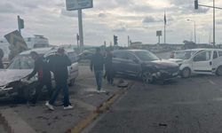 Çorum'da zincirleme trafik kazası: Araçlar birbirine girdi, 5 yaralı