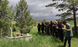 AA muhabiri Abdulkadir Nişancı, vefatının 5. yılında mezarı başında anıldı