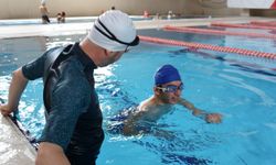 Amasya'da otizmli çocuklar yüzme etkinliği düzenlendi