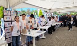 Tekkeköy 19 Mayıs Ortaokulu'nda 4006 TÜBİTAK Bilim Fuarı açıldı