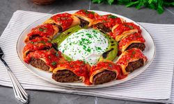 Evde restoran lezzeti: Ustalara taş çıkartacak Beyti Kebabı nasıl yapılır?