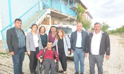 Engelliler Haftası'nda anlamlı hediye: Engelli vatandaşlara araç hediyesi
