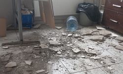 Çorum'daki depremde Ülkü Ocakları binası zarar gördü!