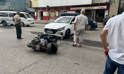 Düzce'de otomobille çarpışan motosikletin sürücüsü yaralandı