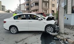 Karabük'te iki otomobilin çarpışması sonucu 5 kişi yaralandı