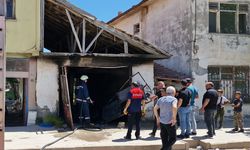 Çorum'da depo yangını: İtfaiye ekipleri felaketi böyle önledi