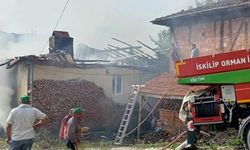 Yavu Köyü'nde yangın felaketi: Muhtarın evi alevlere teslim oldu!