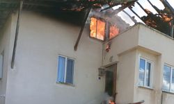İskilip'te korkutan yangın: Bir ev kül oldu!
