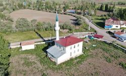 Sivas'ın bu köyü 38 yıl sonra minaresine kavuştu