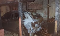 Alaca'da korkutan yangın: Garaj yangını Jeepi kül etti