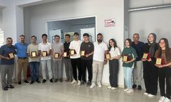 Osmancık Kariyer Akademi öğrencilerini altın ve plaket ile ödüllendirdi
