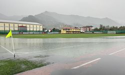 Artvin Hopaspor-Tokat Belediye Plevnespor maçı sağanak nedeniyle ertelendi