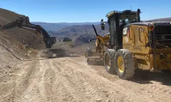 Malatya Büyükşehir Belediyesi yol çalışmalarını aralıksız sürdürüyor